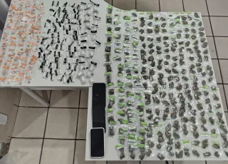 Três adolescentes são apreendidos pela PM com grande quantidade de drogas em Posto da Mata  