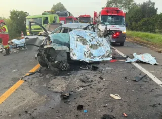 Três morrem e quatro ficam feridos em colisão frontal na BR-101 em Conceição da Barra