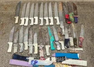 Trinta facas e mais de 50 celulares são encontrados dentro de presídio