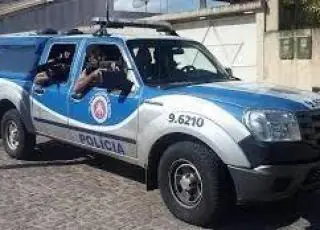 Troca de tiros entre polícia e bandidos termina com dois mortos em Itabela.