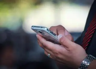 TSE formaliza acordo com 8 redes sociais para combater desinformação