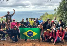 Turistas vivencia aventura, natureza e cultura indígena no Parque Nacional do Monte Pascoal