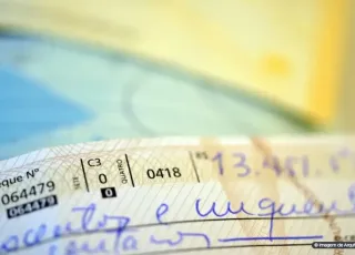 Uso de cheques no Brasil cai 95% desde 1995