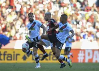 Vasco e Flamengo se enfrentam em busca de vaga na final do Carioca