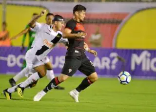 Vasco perde para o Vitória e soma a quarta derrota seguida