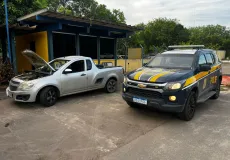 Veículo com registro de roubo é apreendido durante fiscalização na BR-101 em Teixeira de Freitas