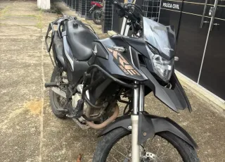 Motocicleta com chassi e motor adulterados é apreendida pela PM na BR-101 em Itamaraju