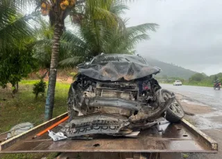 Veículo roubado é recuperado pela PRF após atendimento a sinistro na BR-101, em Itabela 