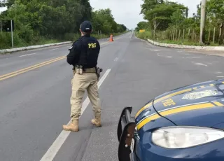 Veículo roubado em Salvador é recuperado pela PRF em Porto Seguro