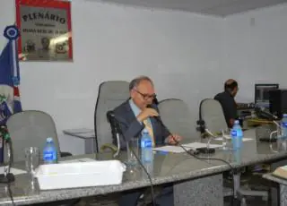 Vereador Anastácio preside a primeira sessão como presidente interino da Câmara de Nova Viçosa