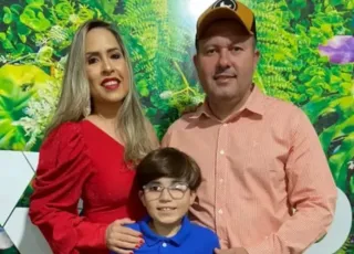 Vereador, esposa e filho morrem em grave acidente entre carro e carreta 