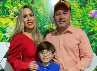 Vereador, esposa e filho morrem em grave acidente entre carro e carreta 