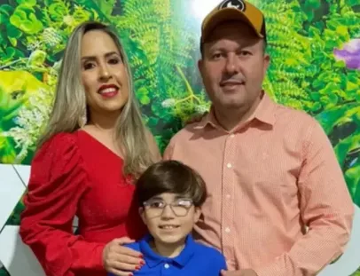 Vereador, esposa e filho morrem em grave acidente entre carro e carreta 