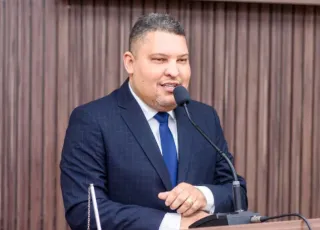Vereador Jonatas Santos promulga três importantes leis municipais em Teixeira de Freitas
