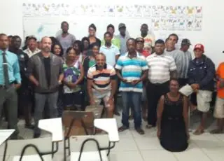 Vereador Klebinho participa de reunião com moradores de Espora Gato e representantes da Fibria para discutir melhorias na Associação de moradores