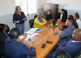 Vereadores de Alcobaça se reúnem com representantes da educação e com o prefeito para discutir melhorias na rede municipal de ensino