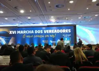 Vereadores representam Nova Viçosa na marcha dos vereadores 2018 em Brasília