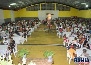 Vereda iluminada: Um banquete de amor e celebração no 2° Jantar Solidário de Natal