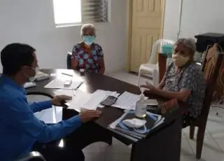 Vereda – Prefeito Manrick Teixeira recebe moradoras para ouvir demandas e discutir melhorias no município