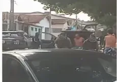 Vídeo - "Polícia Civil desencadeia operação em Itamaraju. Polícial suspeito de envolvimento na morte do carteiro foi preso 