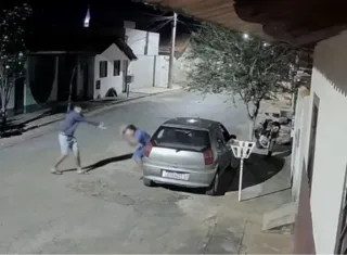 Vídeo: Homem é executado com 16 tiros após emboscada armada por adolescente