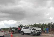 Vídeo -Idoso morre em acidente perto de Nova Lídice; padre e seminarista estão entre os feridos