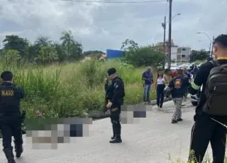 Video mostra policiais Rodoviários lutando com homem antes de serem mortos na BR-116
