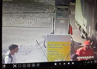 Vídeo mostra suposto assaltante que amarrou e a amordaçou caminhoneiro em Medeiros Neto
