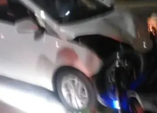 Vídeo - Motociclista tem perna amputada em acidente no Centro de Teixeira de Freitas