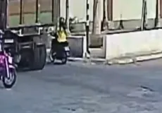 Vídeo - Mulher é atropelada por caçamba e sobrevive: cena foi registrada por câmeras de segurança