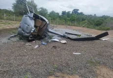 Vídeo - Táxi aéreo turístico sofre acidente em Caraíva, piloto e passageiros sobrevivem