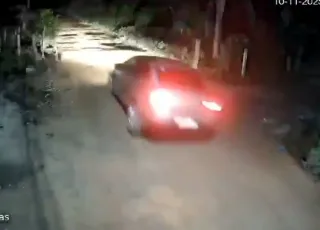 Vídeo - Tiroteio em Itabela deixa duas pessoas feridas e termina com perseguição policial