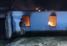 Vídeos - Fogo mata mãe e três filhos, sendo uma cadeirante, em Itapebi (BA)