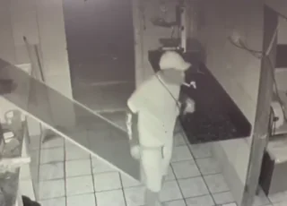 Vídeos mostram assaltos a duas lojas de Posto da Mata