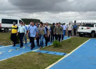 Vídeos-   Presidente Jair Messias Bolsonaro visita Teixeira de Freitas
