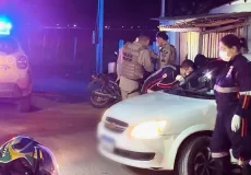Vigilante de escola municipal é executado a tiros dentro do carro em Eunápolis.  Bilhete é deixado no local
