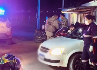 Vigilante de escola municipal é executado a tiros dentro do carro em Eunápolis.  Bilhete é deixado no local