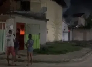 Vila Valdete - Homem esfaqueia sobrinhos, põe fogo em casa e morre após ser espancado por moradores, em Porto Seguro